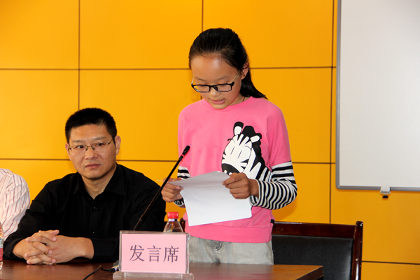 劉書華董事長參加“洪澤縣愛心助學(xué)基金會”資助活動 劉書華董事長參加“洪澤縣愛心助學(xué)基金會”資助活動