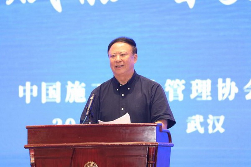 集團(tuán)公司董事長(zhǎng)劉書(shū)華出席第五屆工程建設(shè)行業(yè)互聯(lián)網(wǎng)大會(huì) 集團(tuán)公司董事長(zhǎng)劉書(shū)華出席第五屆工程建設(shè)行業(yè)互聯(lián)網(wǎng)大會(huì)