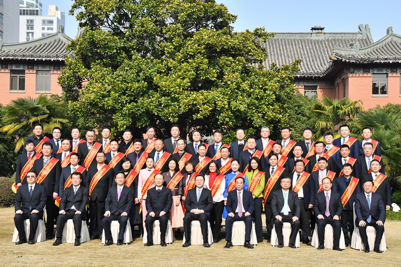 熱烈祝賀劉書華董事長榮獲“江蘇省優(yōu)秀中國特色社會(huì)主義事業(yè)建設(shè)者”稱號(hào) 熱烈祝賀劉書華董事長榮獲“江蘇省優(yōu)秀中國特色社會(huì)主義事業(yè)建設(shè)者”稱號(hào)