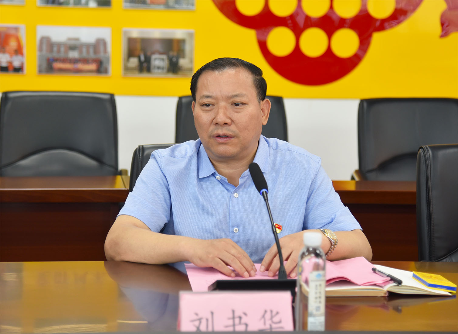 省工商聯(lián)調(diào)研組一行蒞臨集團(tuán)公司調(diào)研 省工商聯(lián)調(diào)研組一行蒞臨集團(tuán)公司調(diào)研