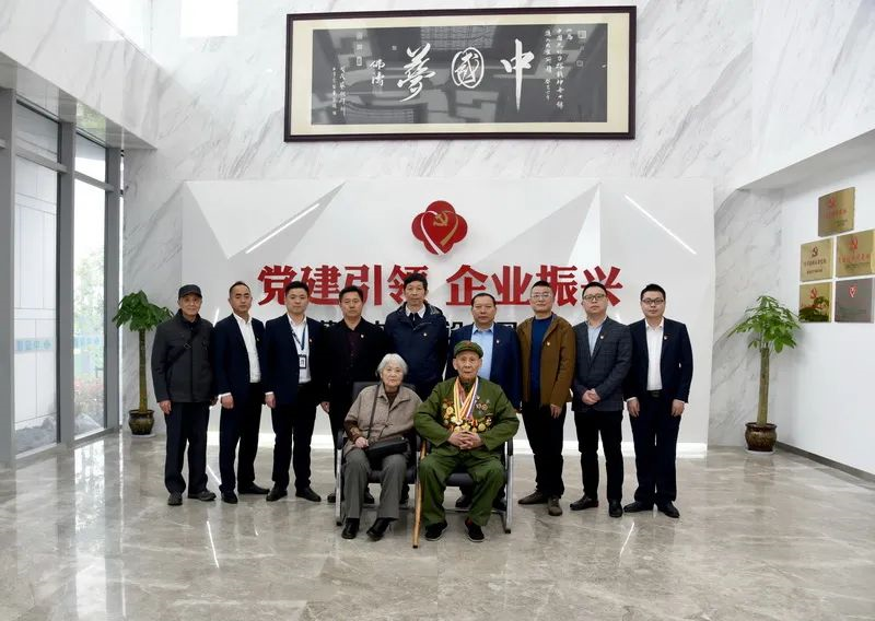 集團公司擁軍優(yōu)屬在行動 共敘軍民魚水情 集團公司擁軍優(yōu)屬在行動 共敘軍民魚水情